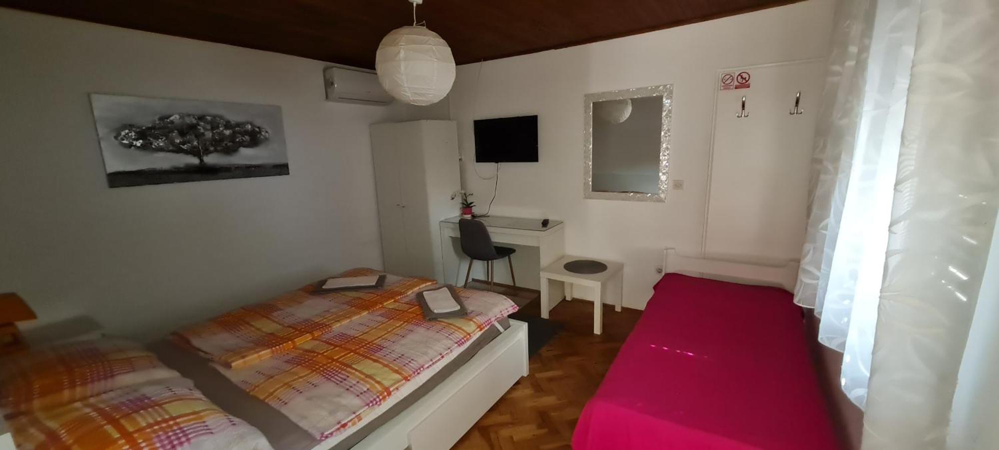Sobe Zimmer Rooms Nika Tusilovic Exterior foto